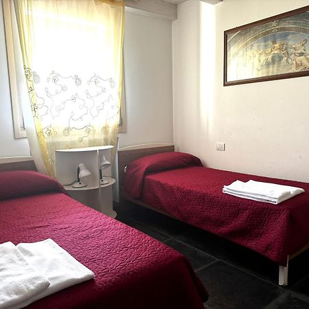 Casa Vacanze "Il Porticciolo" 마네르바 델 가르다 외부 사진